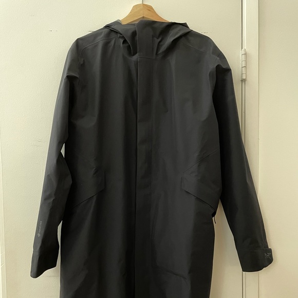 Arc’teryx Andra Coat - Picture 1 of 9